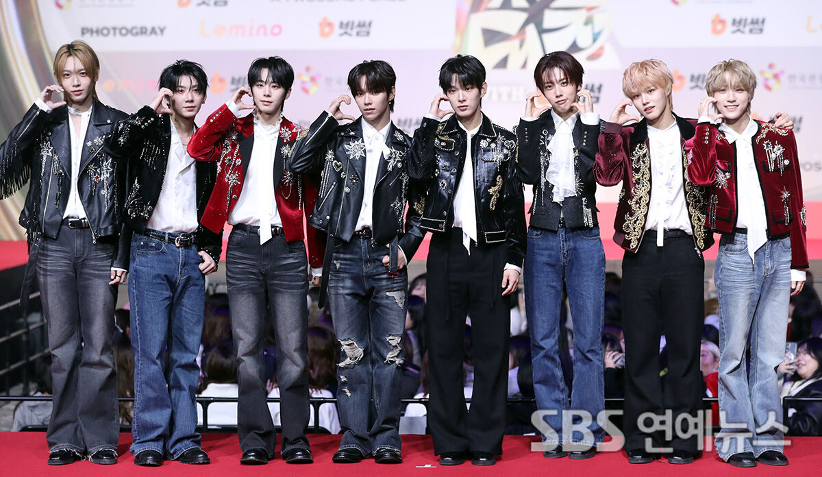 A moment captured by AHOF's fan