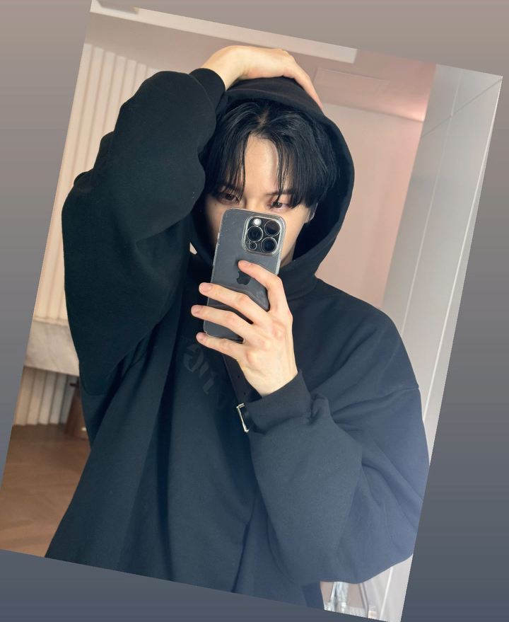 Recent activity shot of Lee Junhyuk (POLARIX)