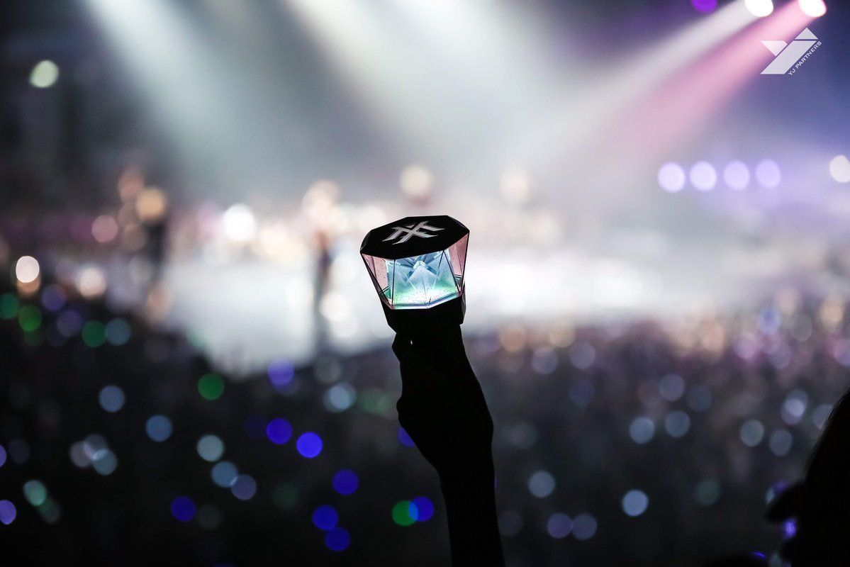Today's hottest K-pop community feed