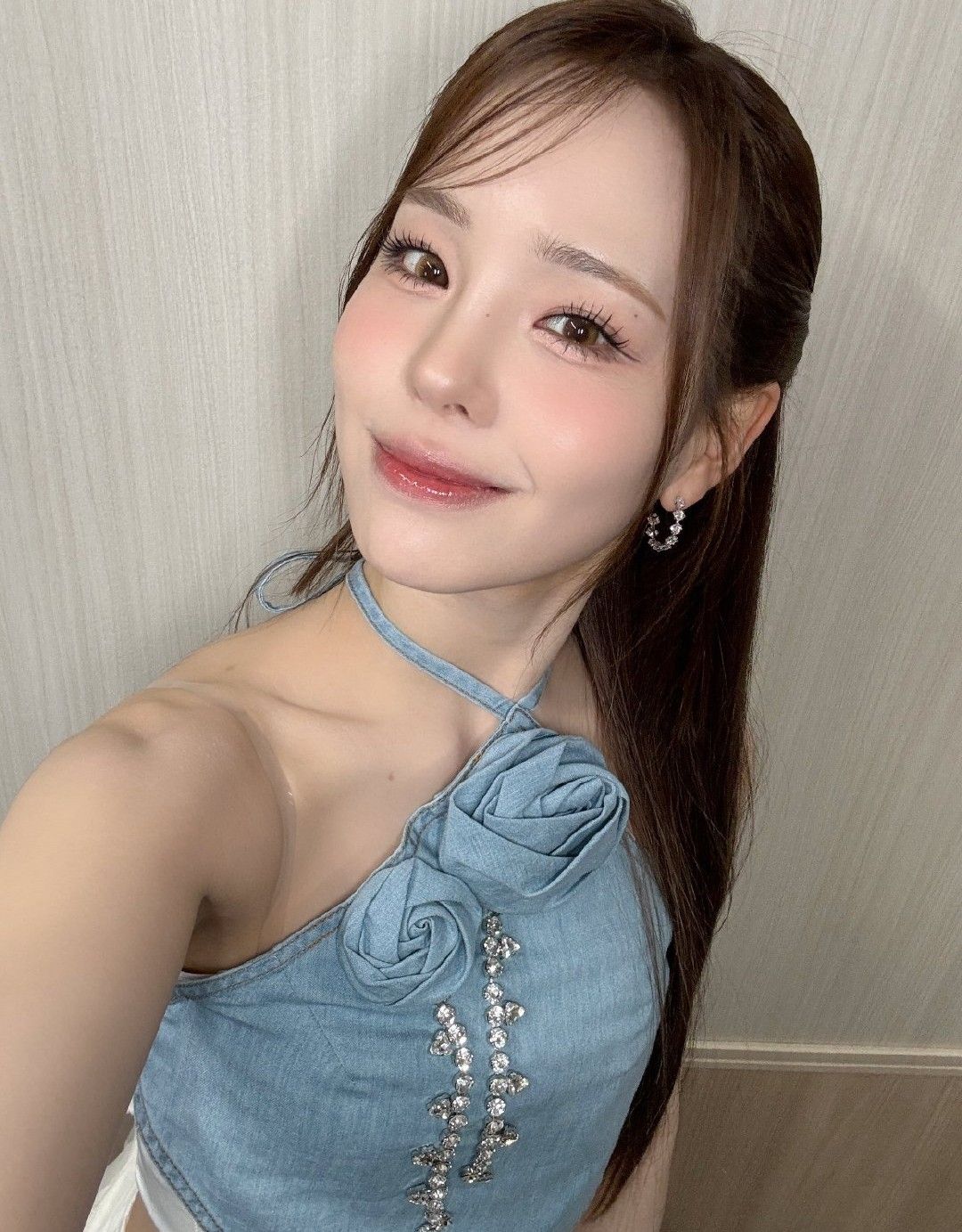 Latest photo of Mako (NiziU)