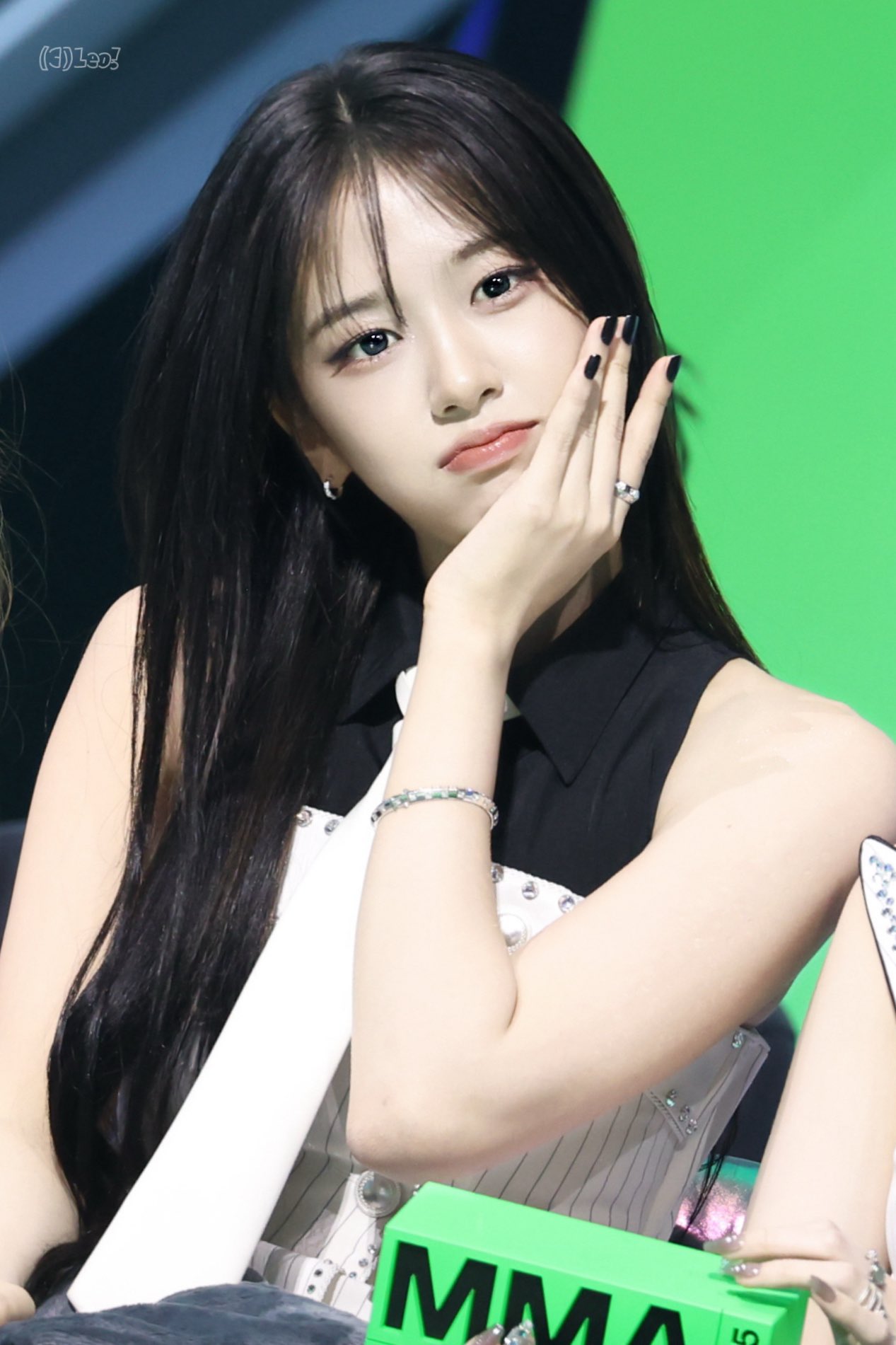 안유진 (IVE) 최근 활동샷