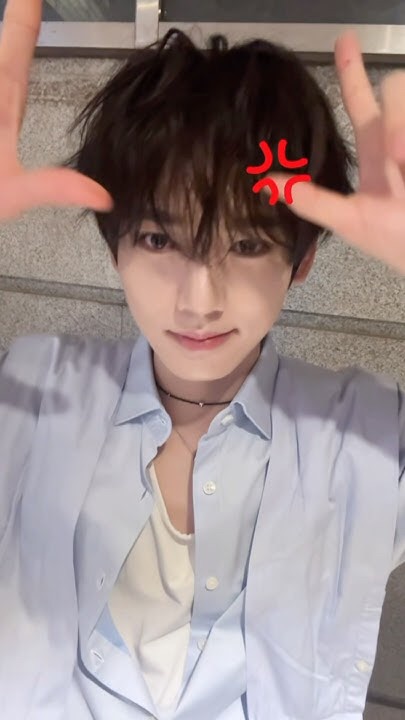 韩维辰 (ZEROBASEONE)的最新活动照片