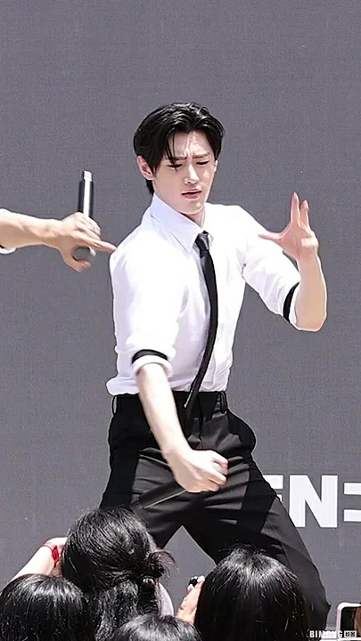 Today's most popular wallpaper in the Sunghoon (ENHYPEN) community