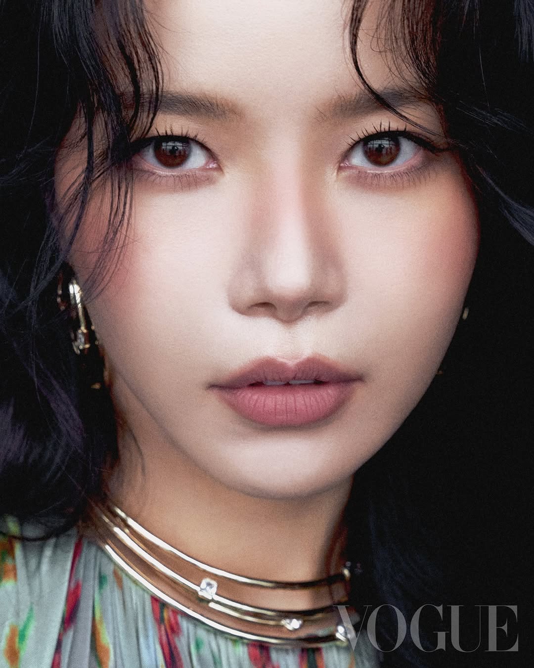 Latest photo of Solar (MAMAMOO)