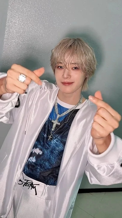 The most beloved wallpaper among K (&TEAM)'s fans