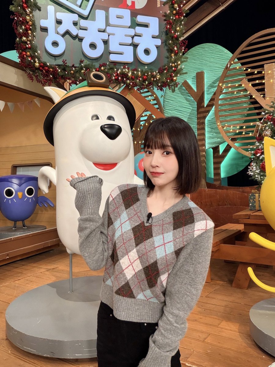 Behind-the-scenes cut of Red Velvet