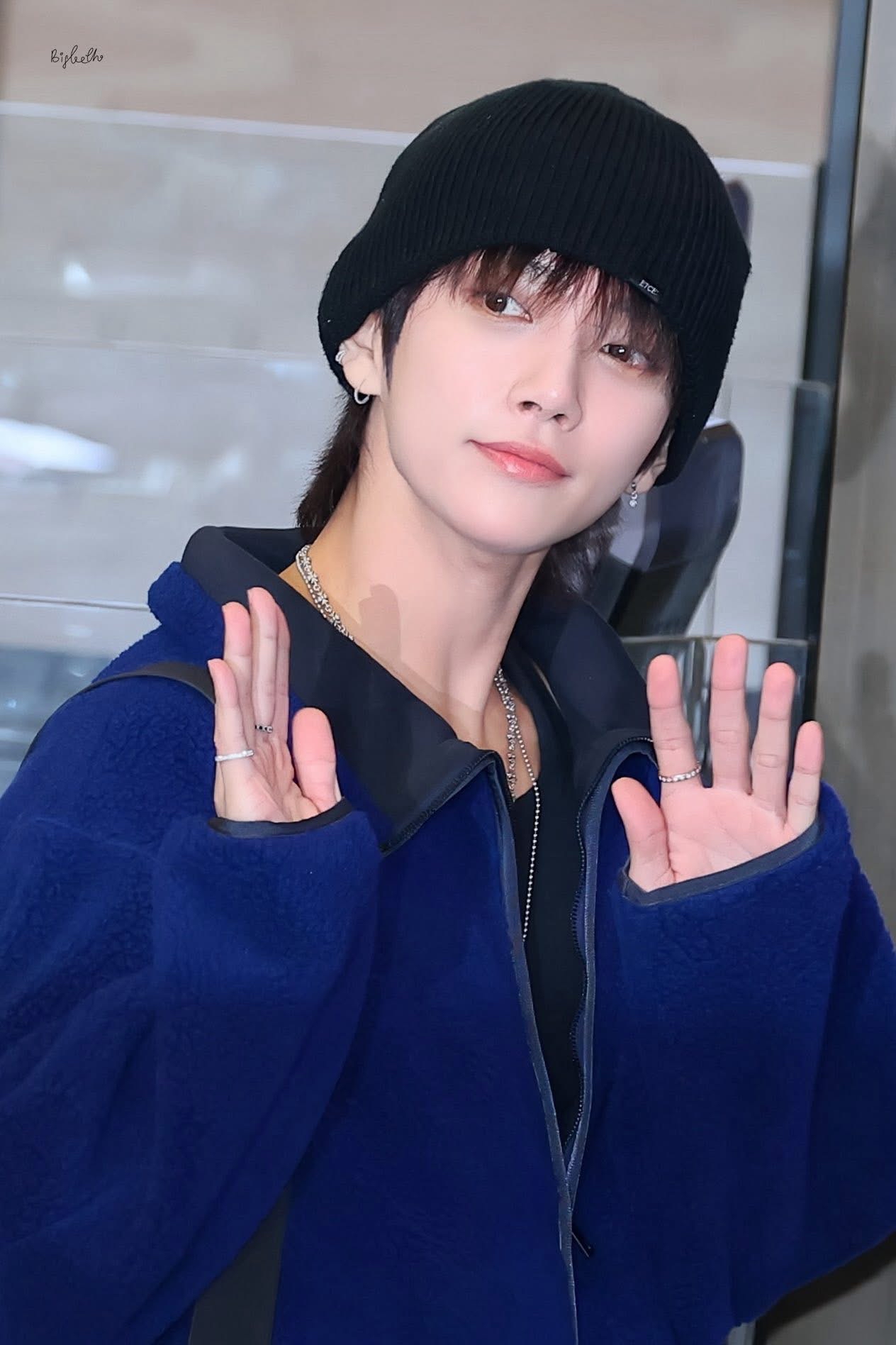 Behind-the-scenes cut of Joshua (SEVENTEEN)