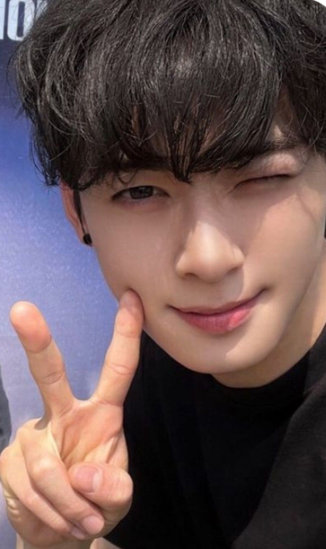 A moment captured by Eunwoo (ASTRO)'s fan