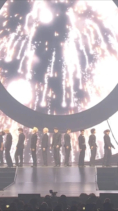 Behind-the-scenes cut of EJ (&TEAM)