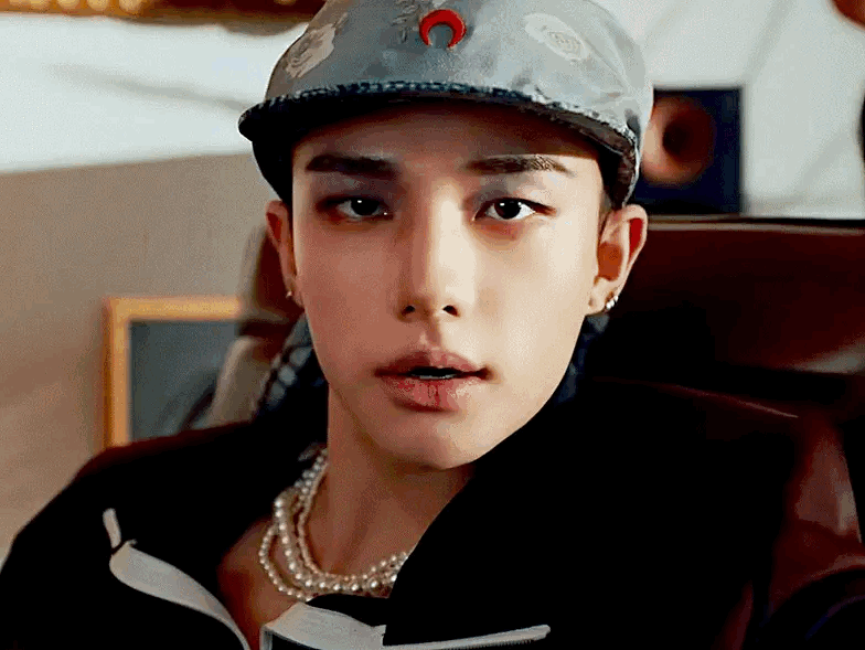 Latest photo of Hyunjin (Stray Kids)