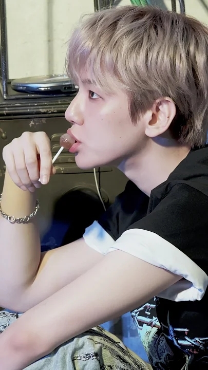 Fan-made special wallpaper for Baekhyun (EXO)