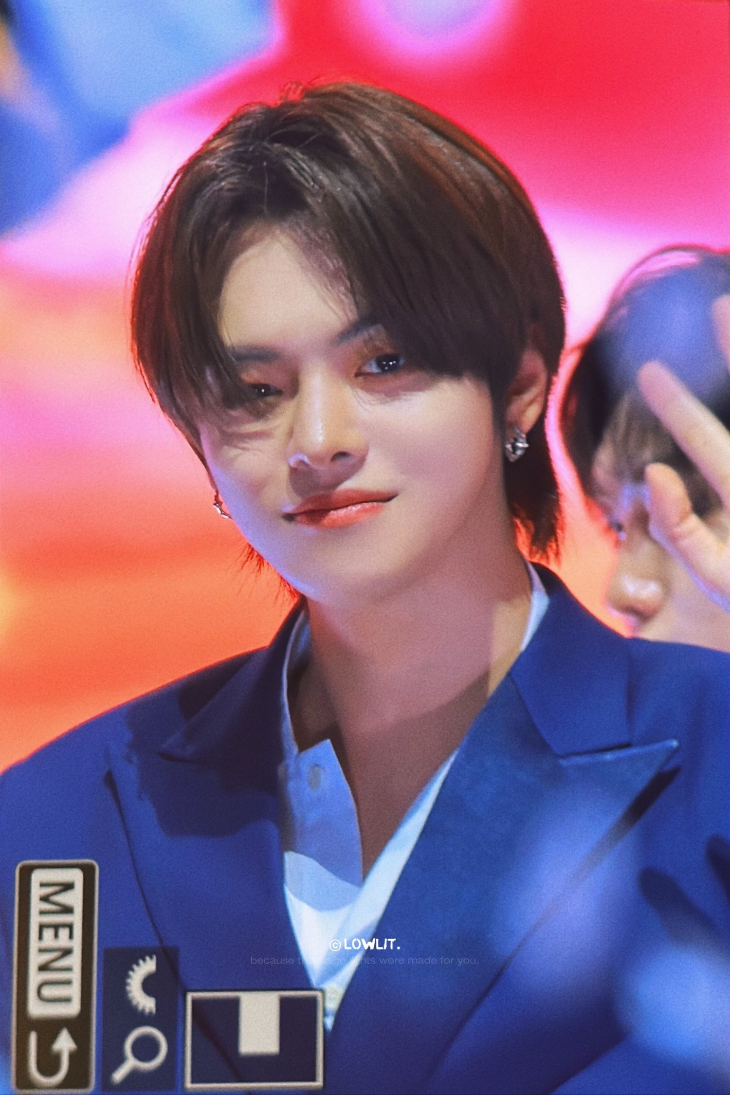 A moment captured by Lee Leo (ALPHA DRIVE ONE)'s fan