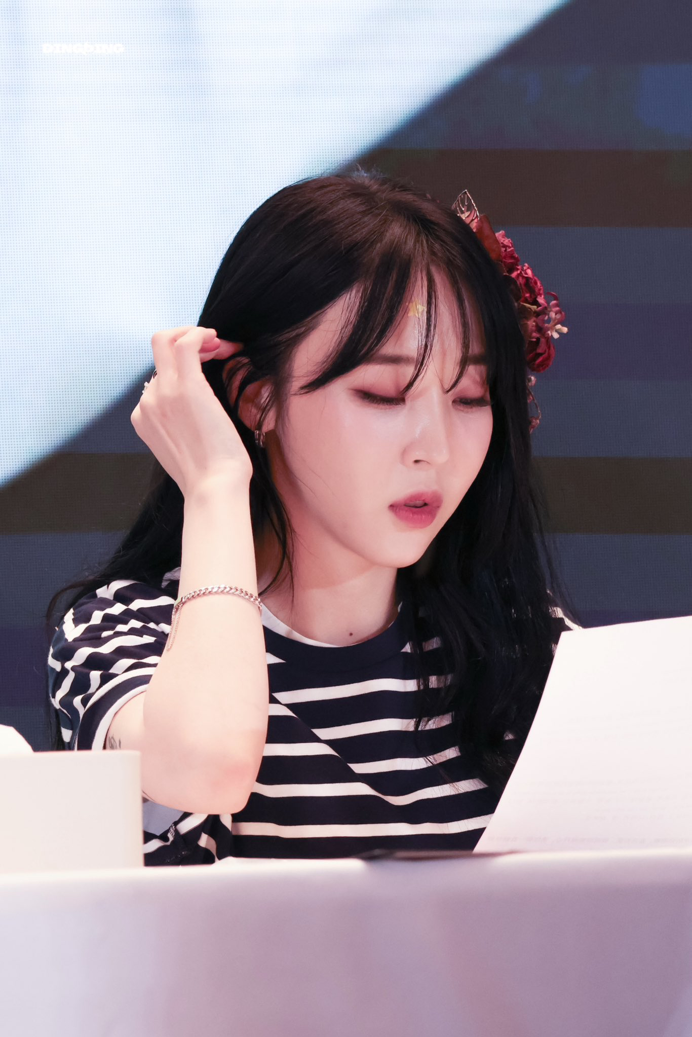 Recent activity shot of Moonbyul (MAMAMOO)