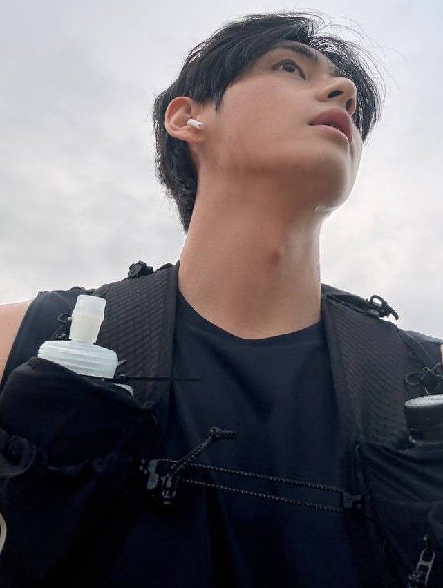 V (防彈少年團)粉絲拍下的瞬間