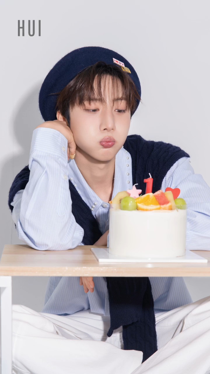 Hui (PENTAGON)的幕后花絮