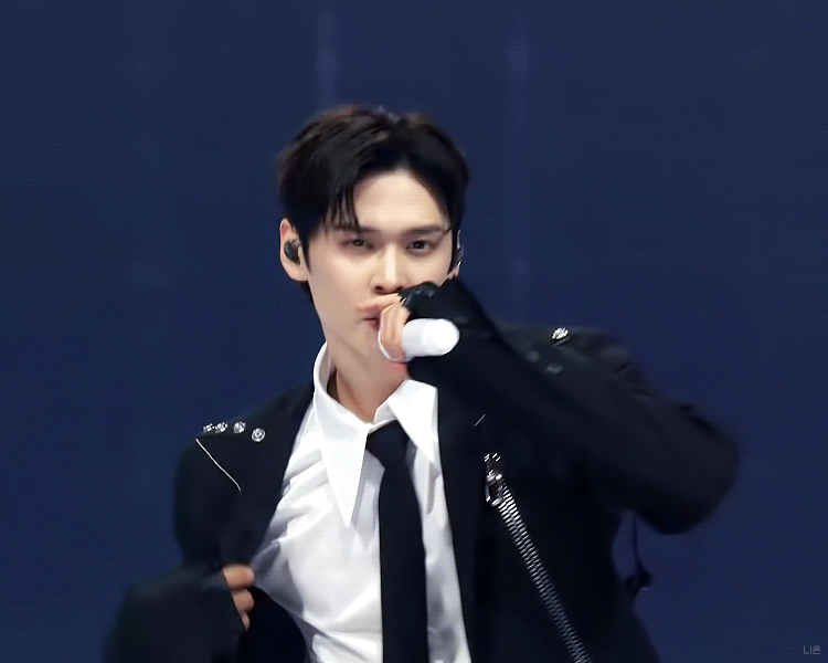 Eunseok (RIIZE)粉丝拍下的瞬间