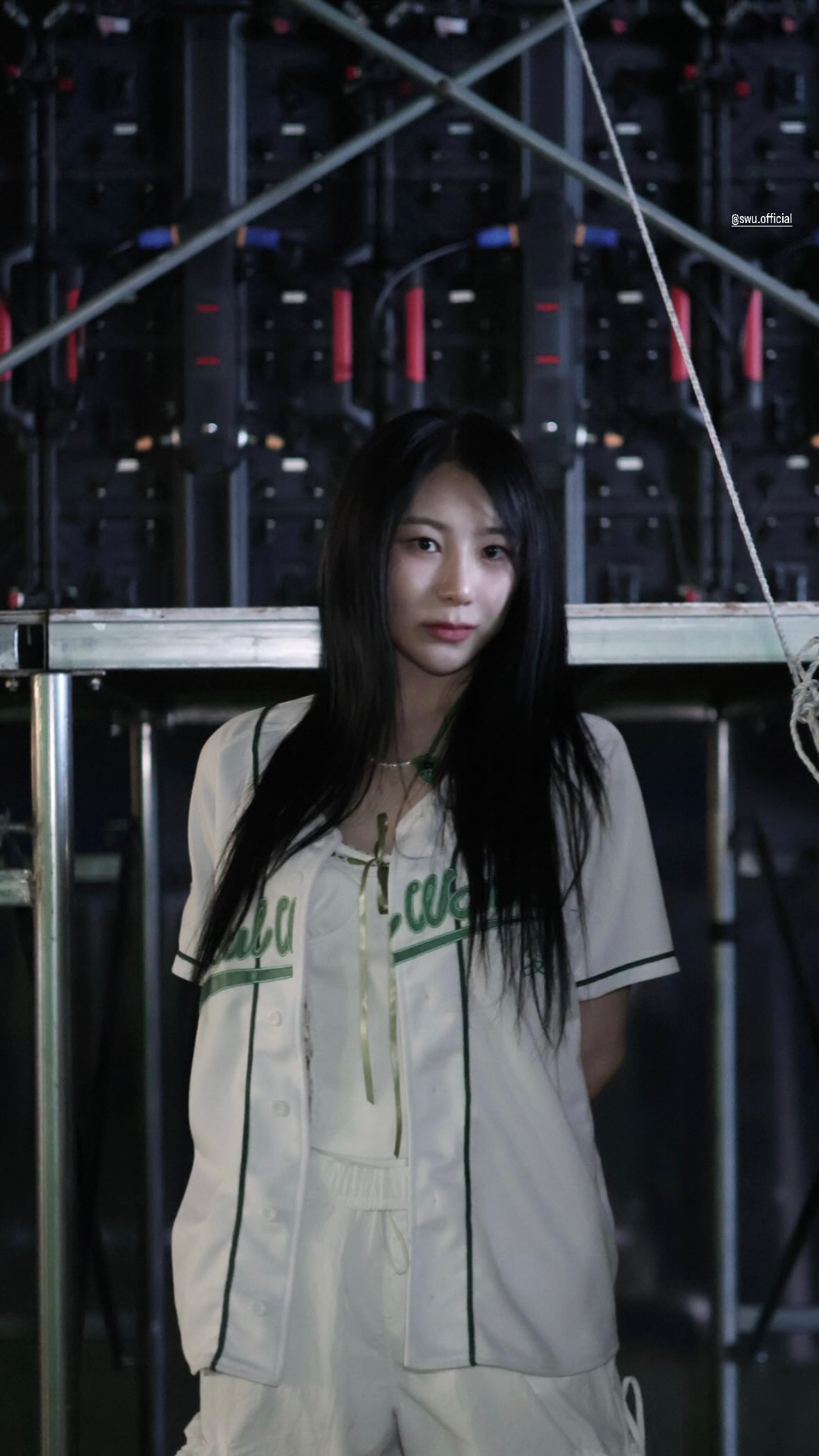 Today's most popular wallpaper in the Lee Chaeyeon community