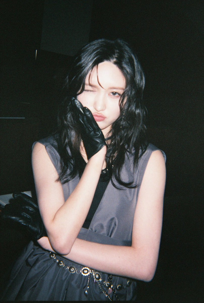 Behind-the-scenes cut of IVE