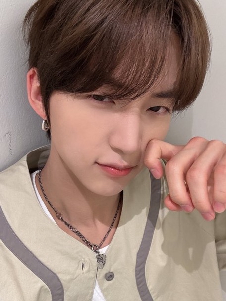 Behind-the-scenes cut of Hwi (TNX)