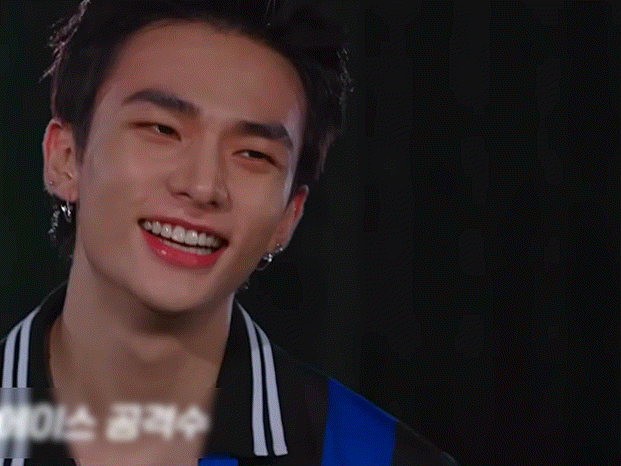 Latest photo of Hyunjin (Stray Kids)