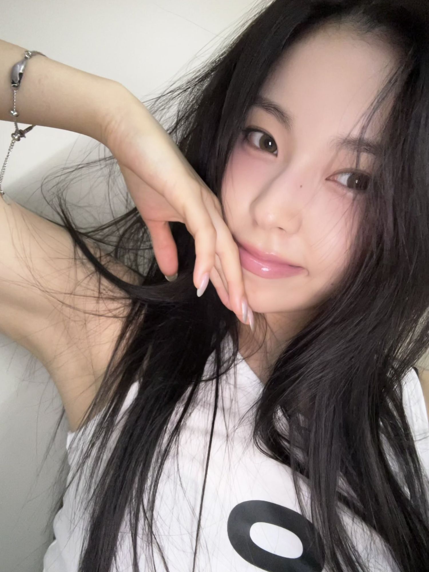 Recent activity shot of Kyujin (NMIXX)