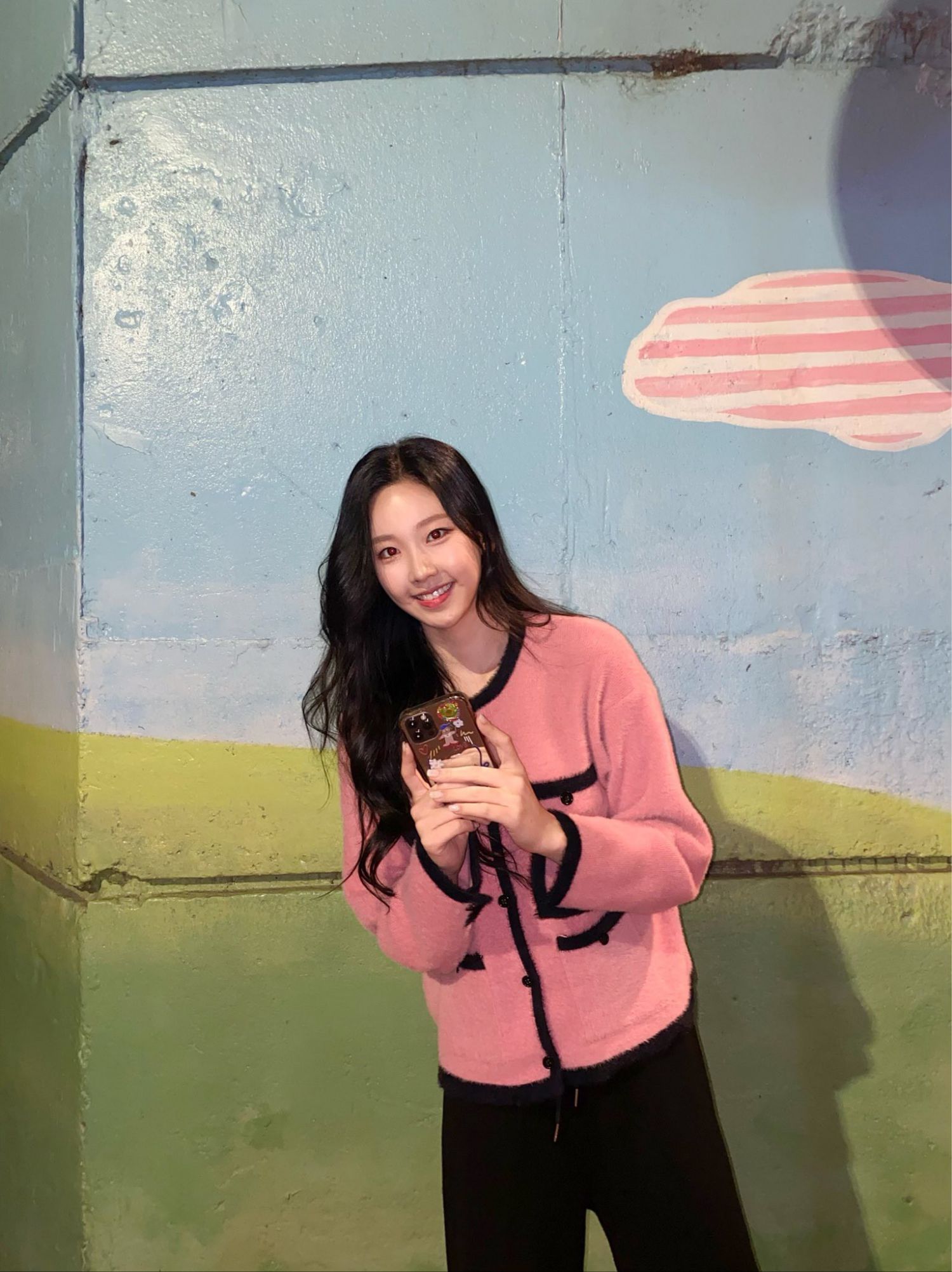 Latest photo of MOMOLAND