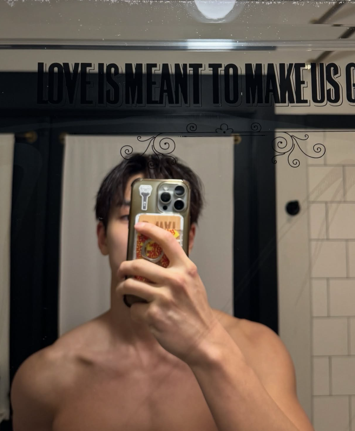 Momen yang diabadikan oleh penggemar Shownu (MONSTA X)