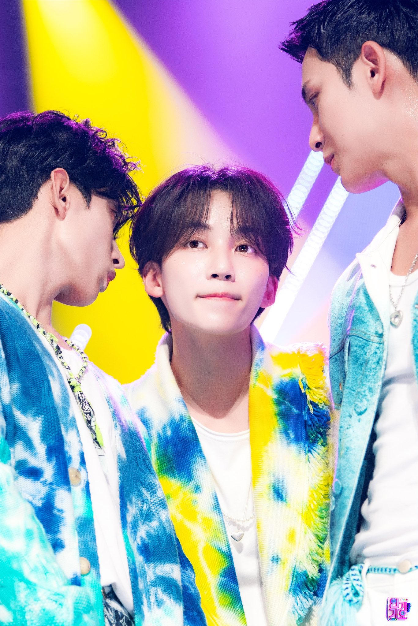 Recent activity shot of Jeonghan (SEVENTEEN)