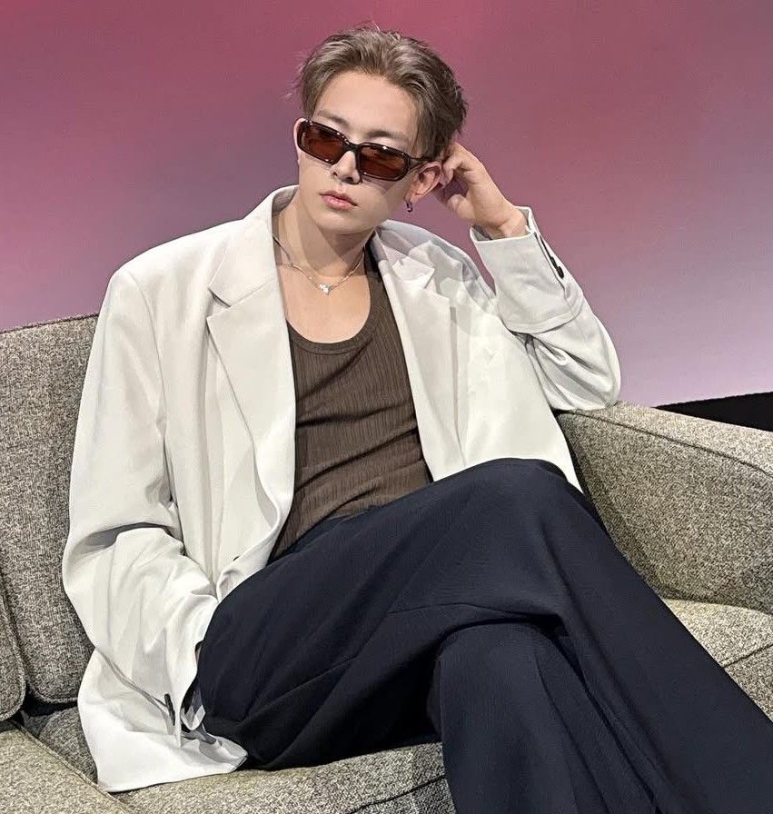 Foto terbaru Heeseung (ENHYPEN)