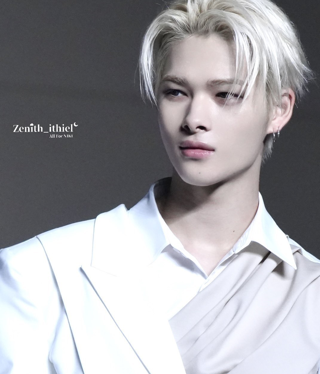 Foto terbaru NI-KI (ENHYPEN)