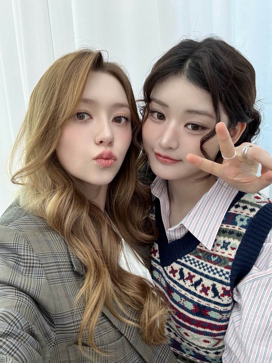 Behind-the-scenes cut of FIFTY FIFTY