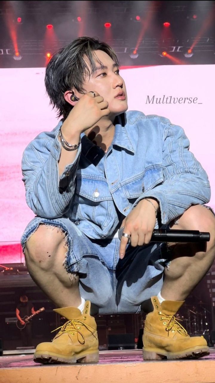 Wallpaper spesial buatan penggemar Changbin (Stray Kids)