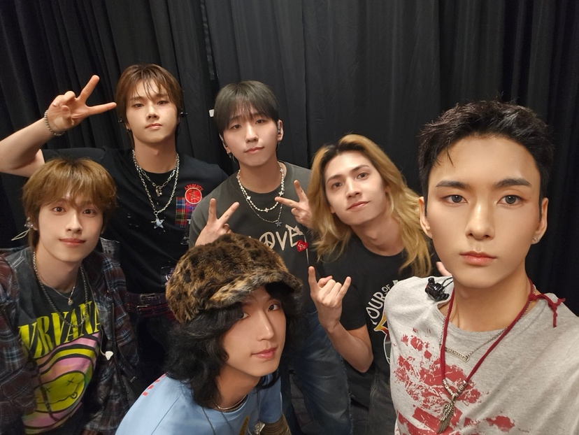 Behind-the-scenes cut of Xdinary Heroes