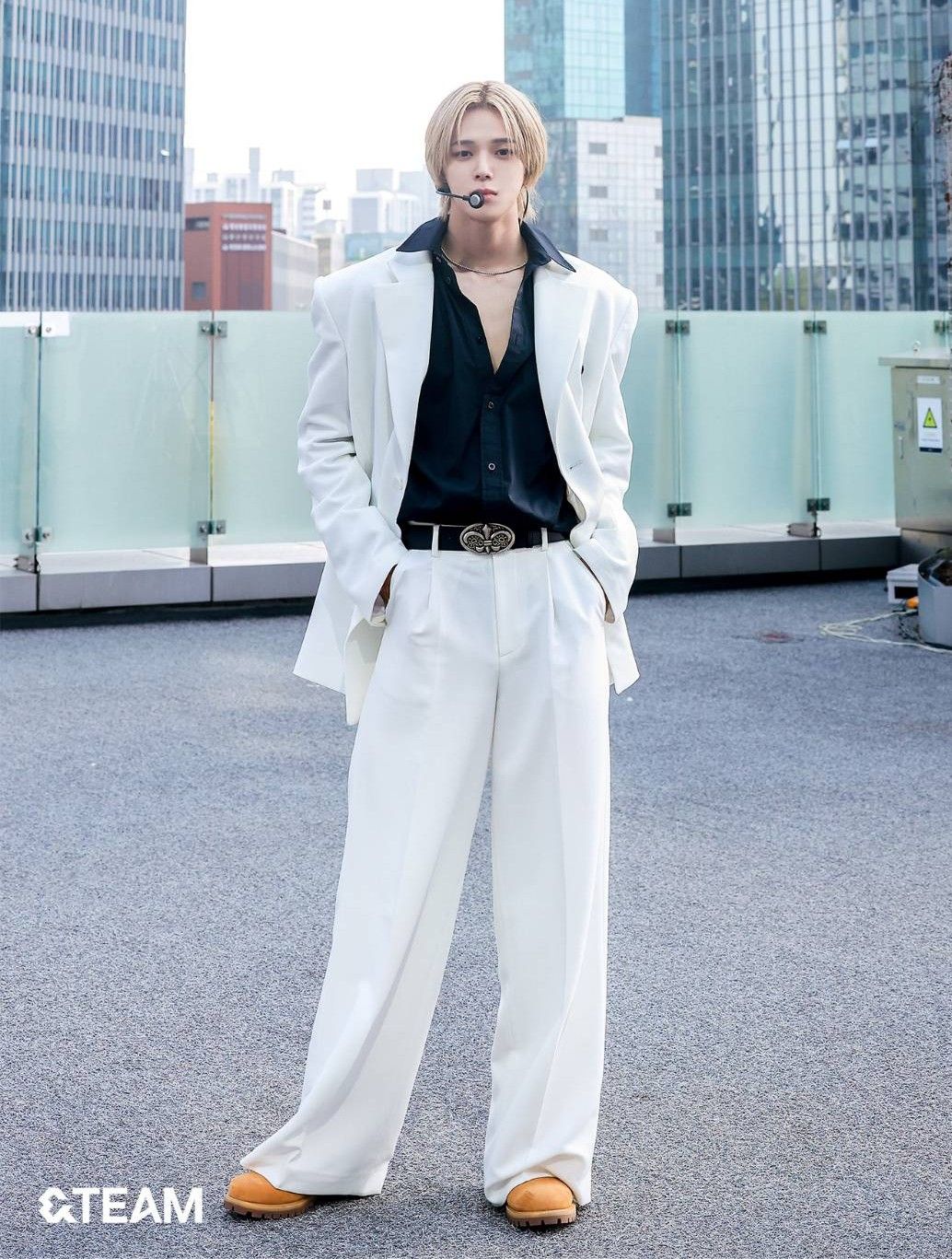 K (&TEAM)的最新活动照片