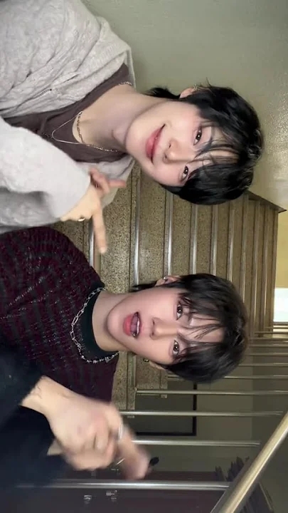 Latest photo of JL (AHOF)