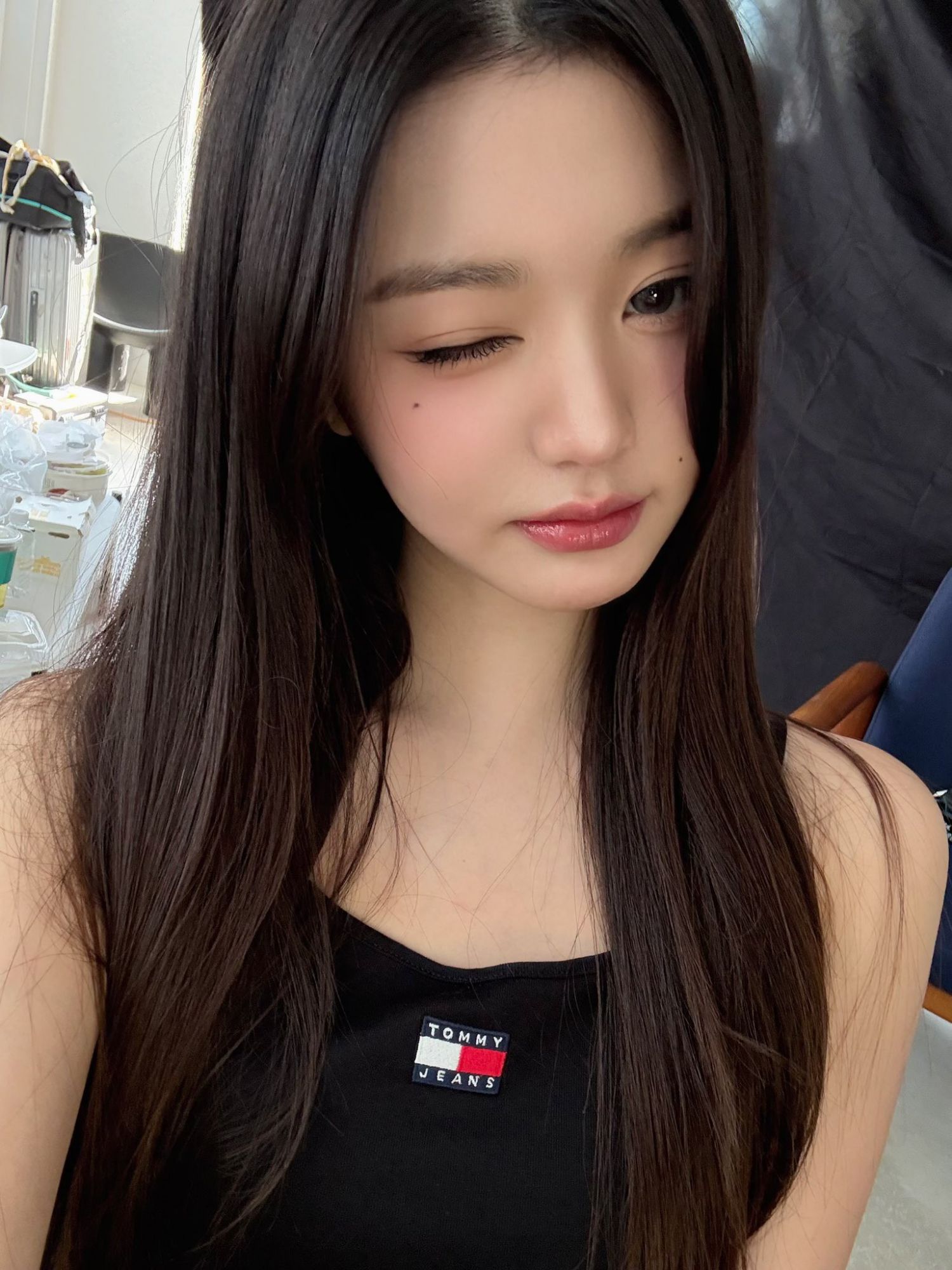 Behind-the-scenes cut of Jang Wonyoung (IVE)