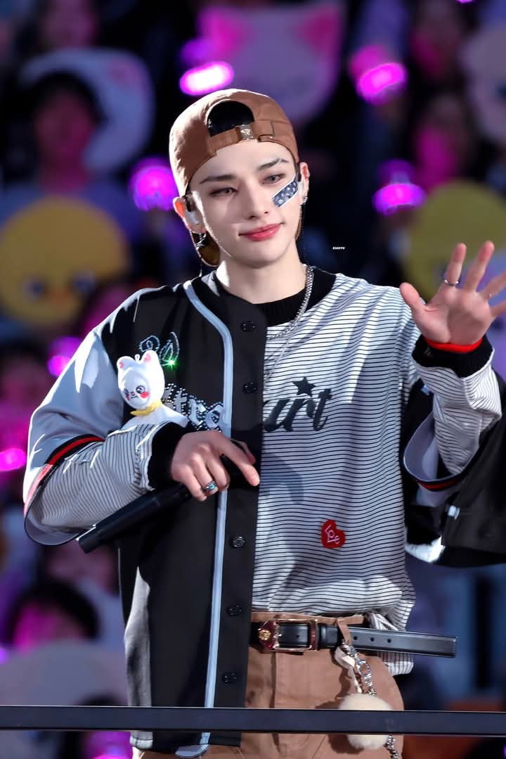Behind-the-scenes cut of Hyunjin (Stray Kids)
