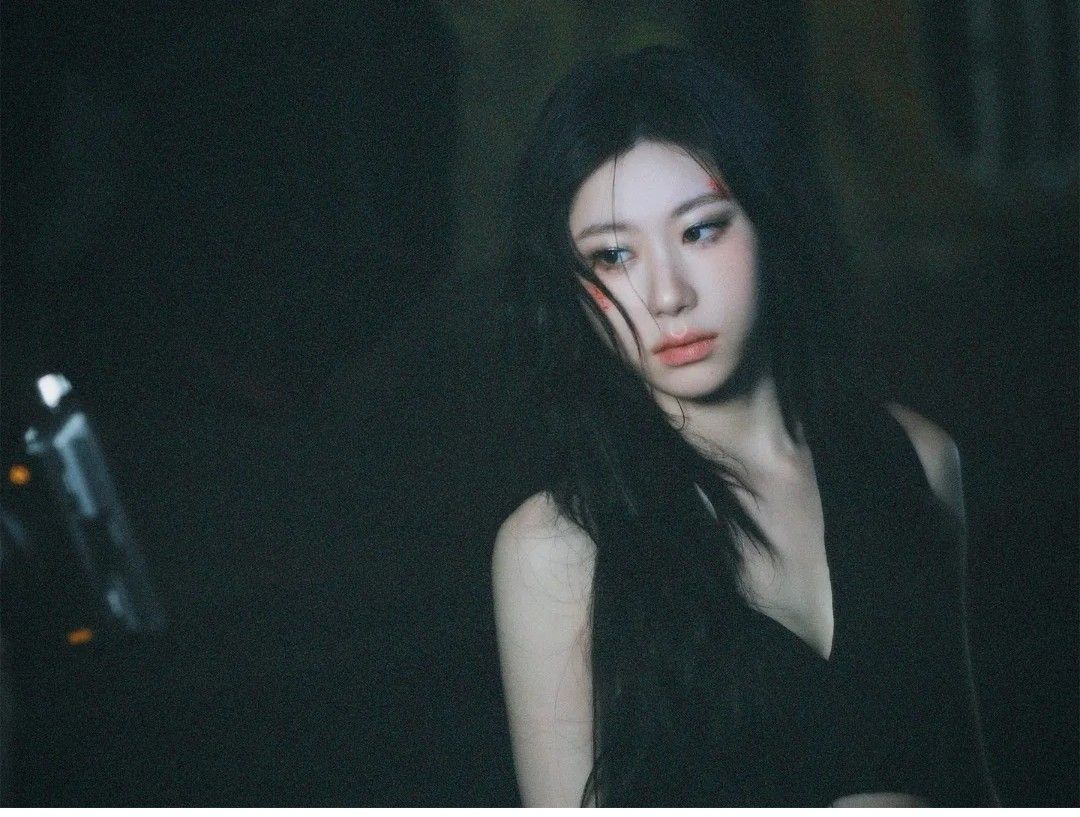 Behind-the-scenes cut of Chaeryeong (ITZY)