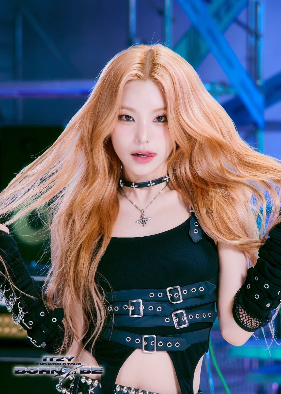 Recent activity shot of Yeji (ITZY)