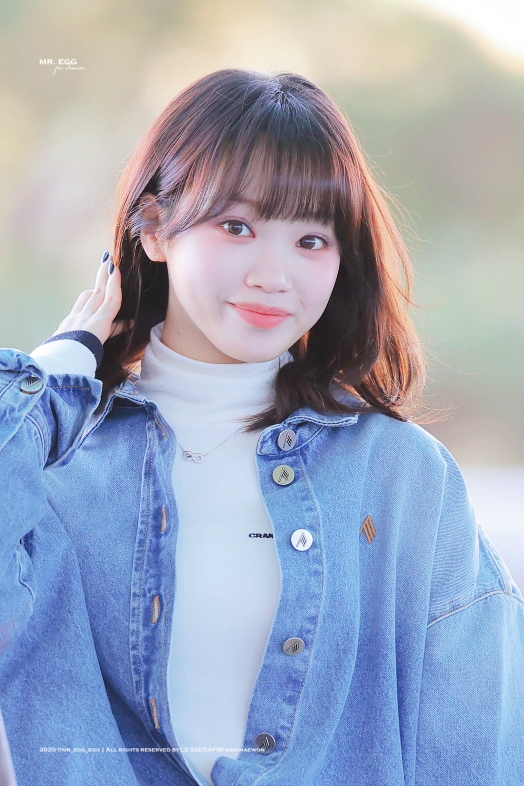 Behind-the-scenes cut of Kim Chaewon (LE SSERAFIM)