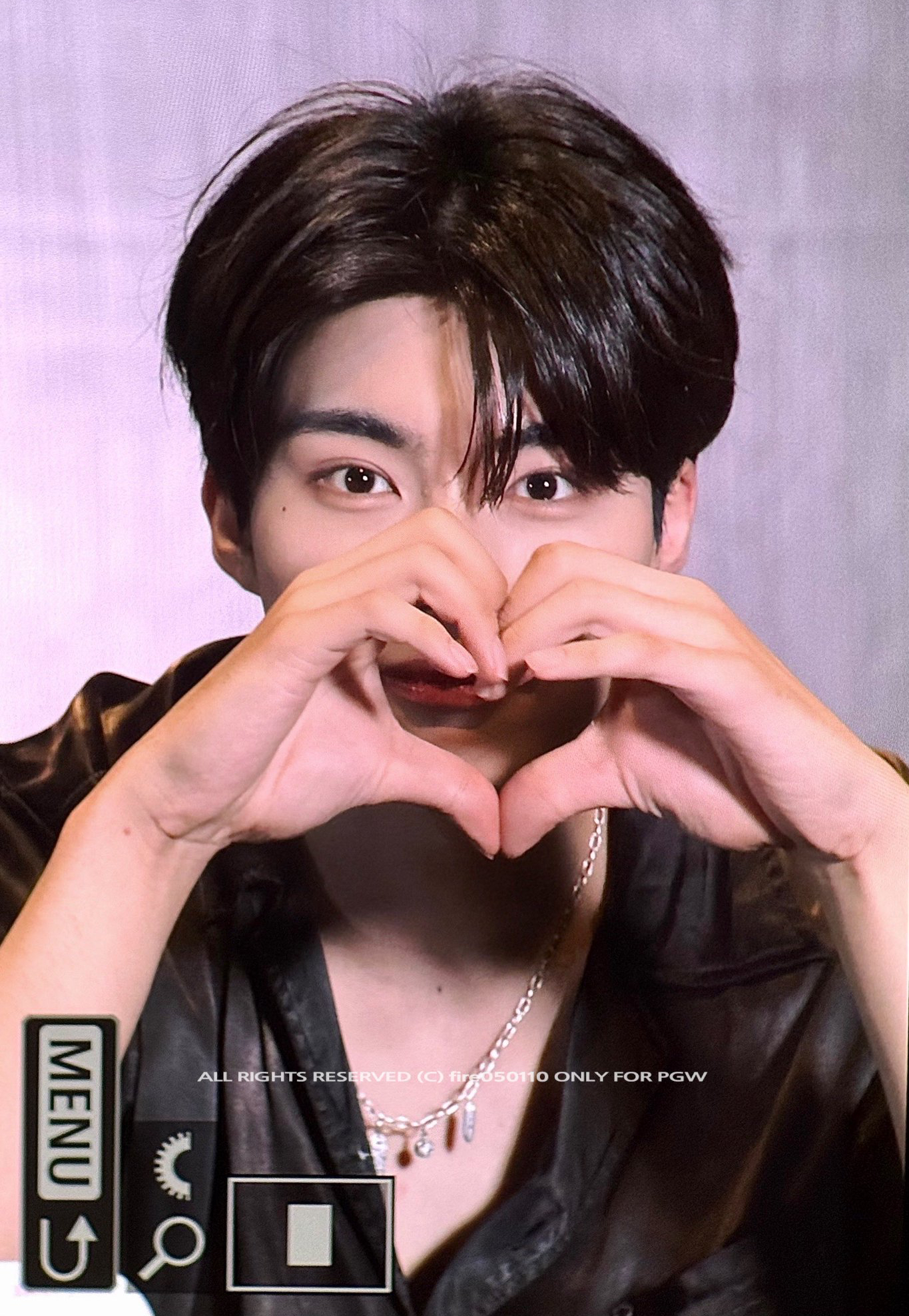 A moment captured by Park Gunwook (ZEROBASEONE)'s fan