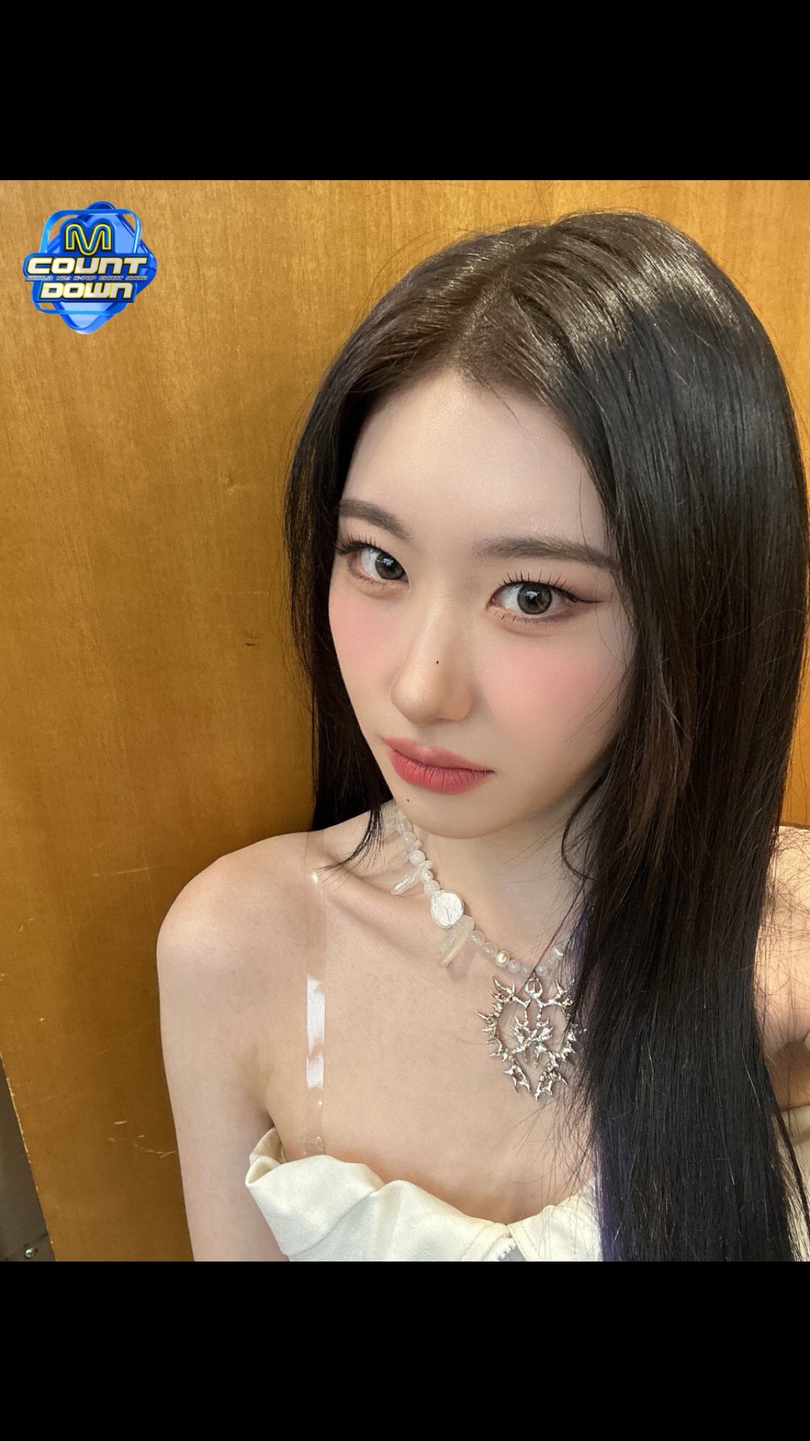 Latest photo of Chaeryeong (ITZY)