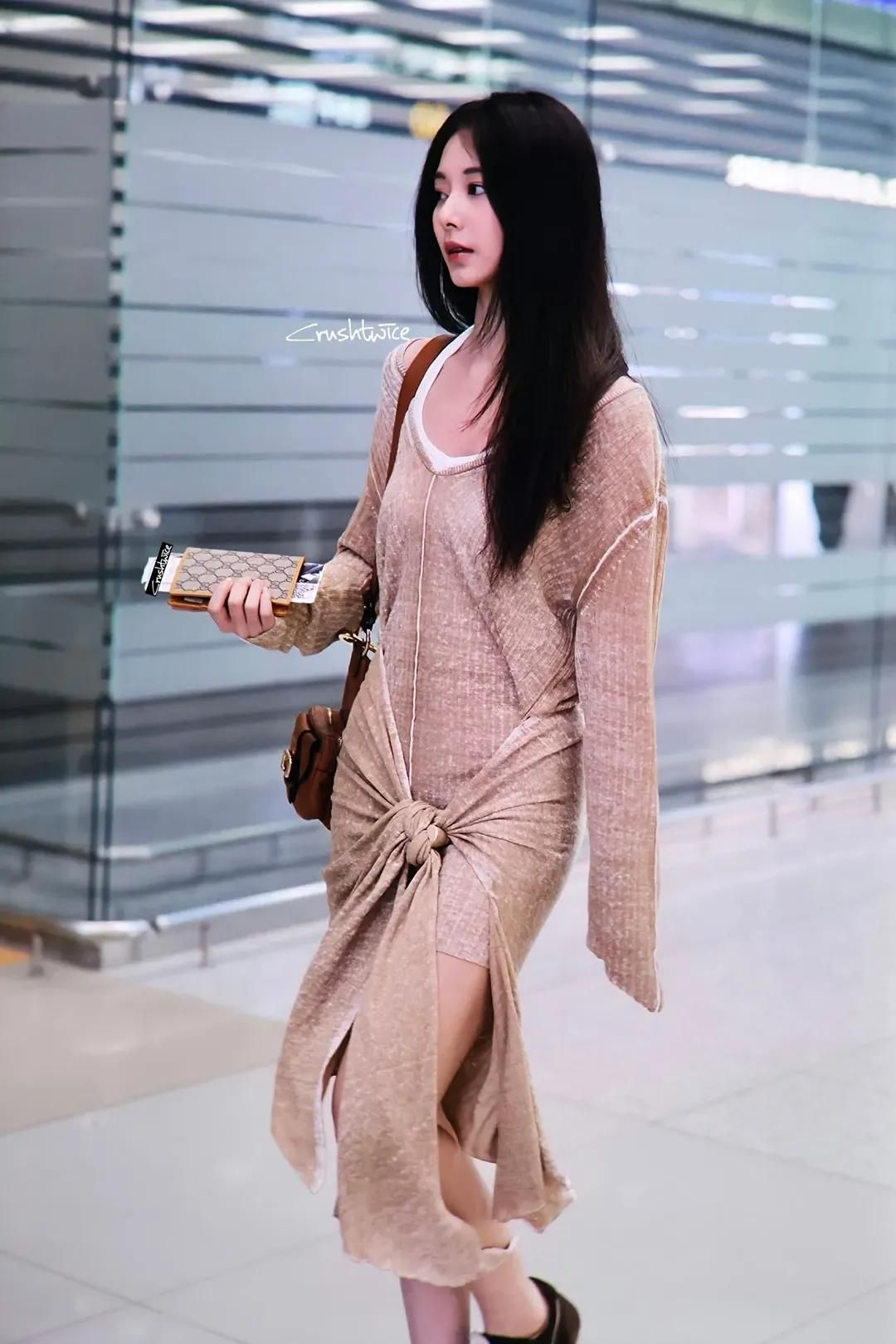 Latest photo of Yuqi (i-dle)