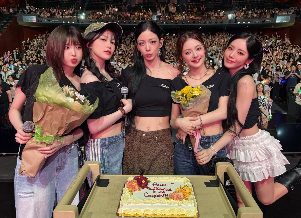 A moment captured by fromis (9)'s fan