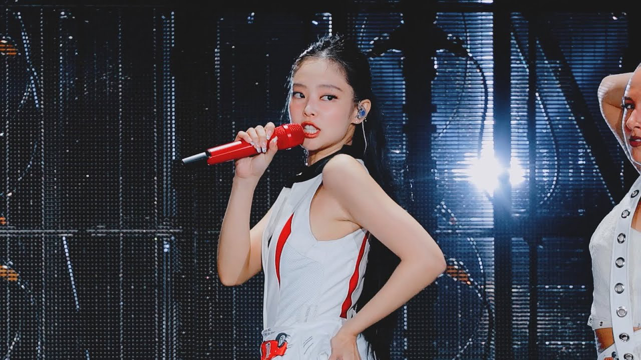 A moment captured by BLACKPINK's fan