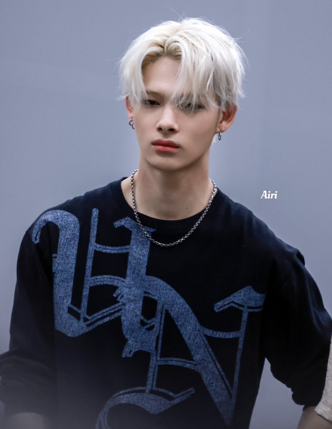 Foto terbaru NI-KI (ENHYPEN)