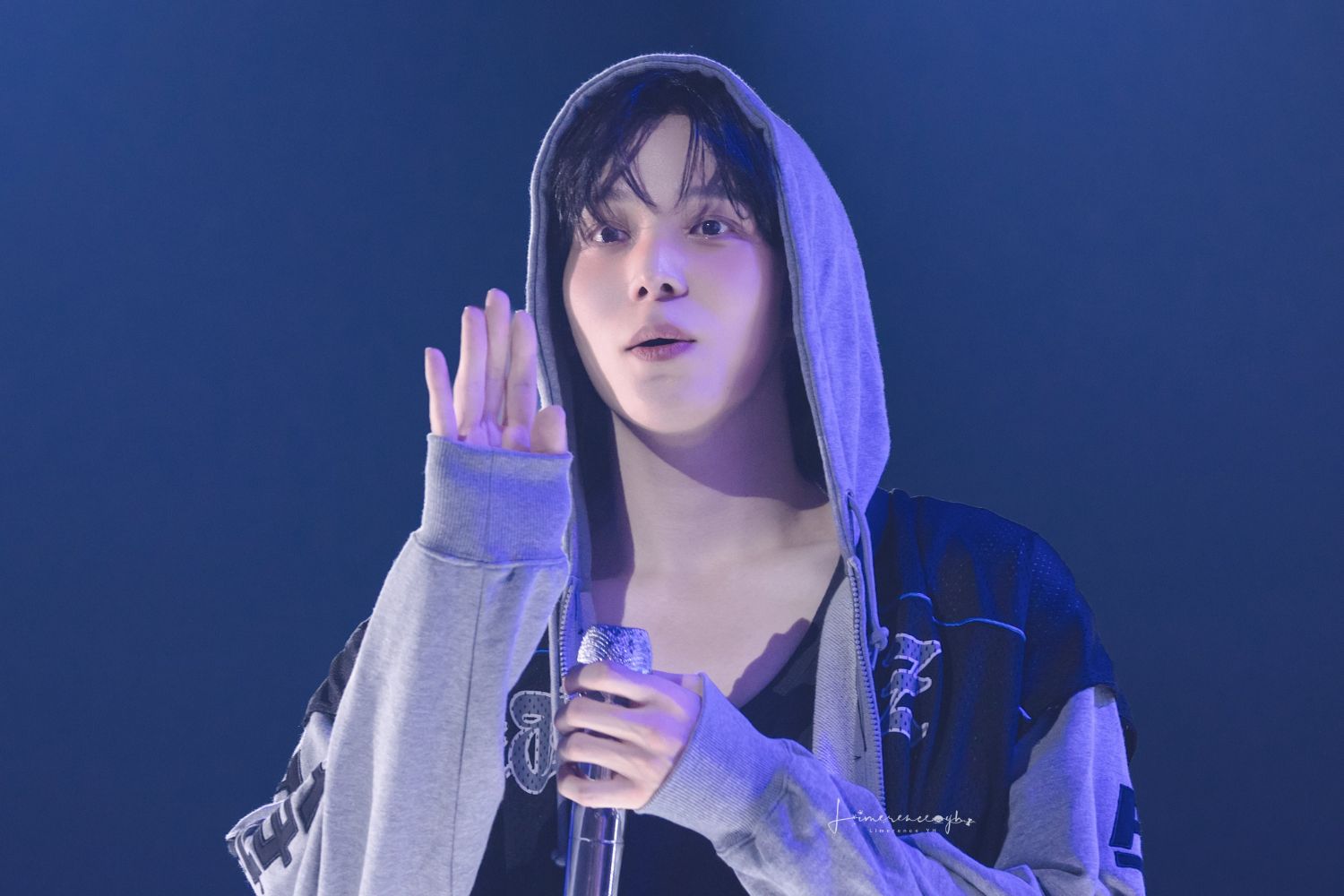 윤호 (에이티즈)의 최신 사진