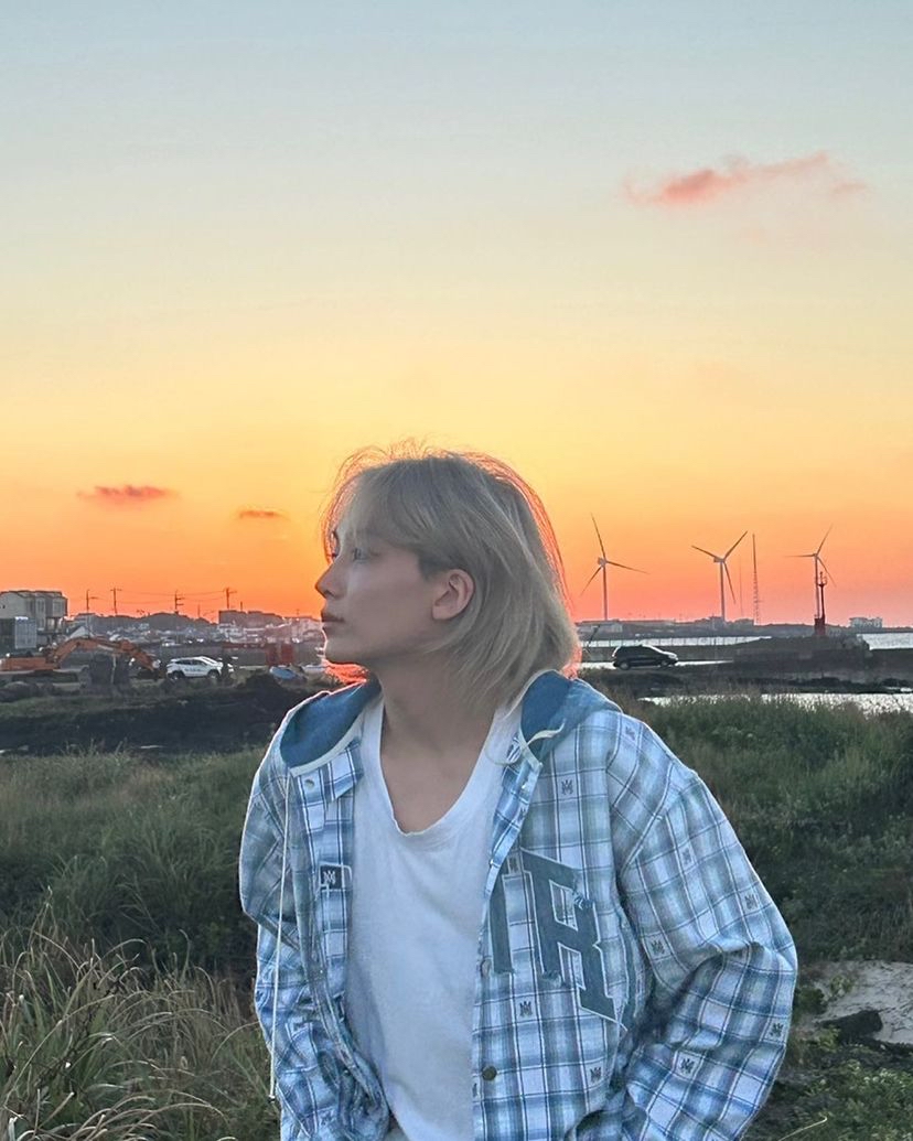 Recent activity shot of Jeonghan (SEVENTEEN)