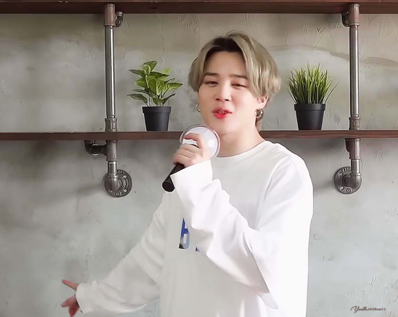 Momen yang diabadikan oleh penggemar Jimin (BTS)