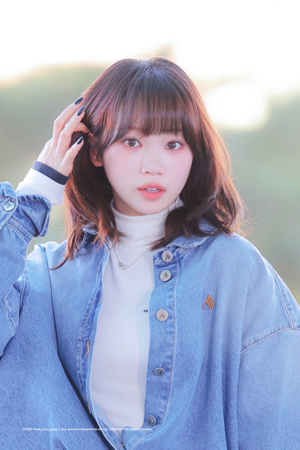 Behind-the-scenes cut of Kim Chaewon (LE SSERAFIM)